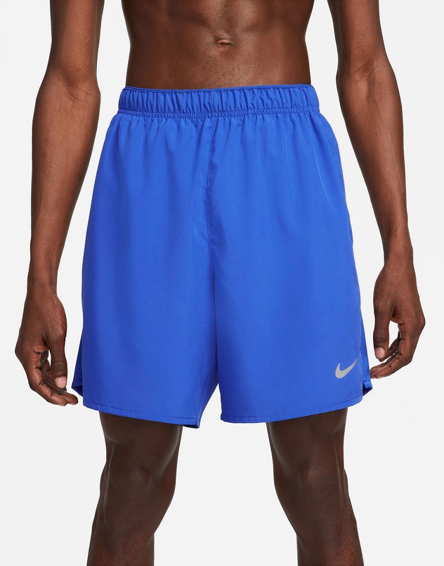 Nike Running Challenger 7in Dri-FIT shorts in royal blue-Black
