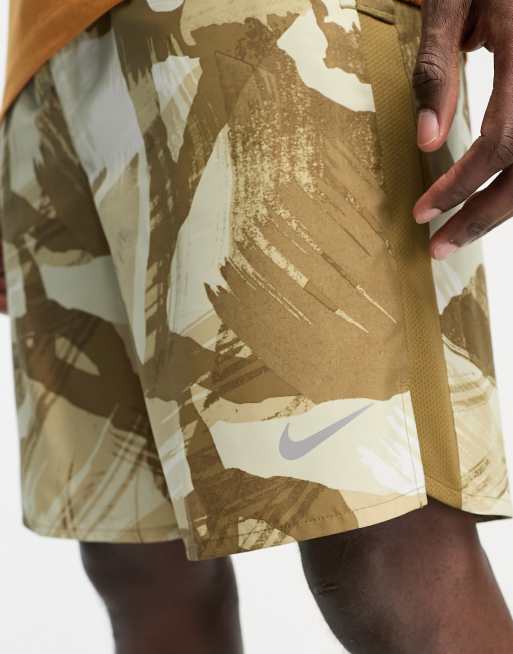 Nike Camo Vital 9 Trunk - MI Sports