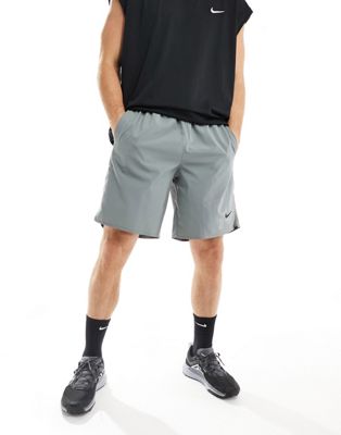 Nike Running Challenger 9inch short in grey