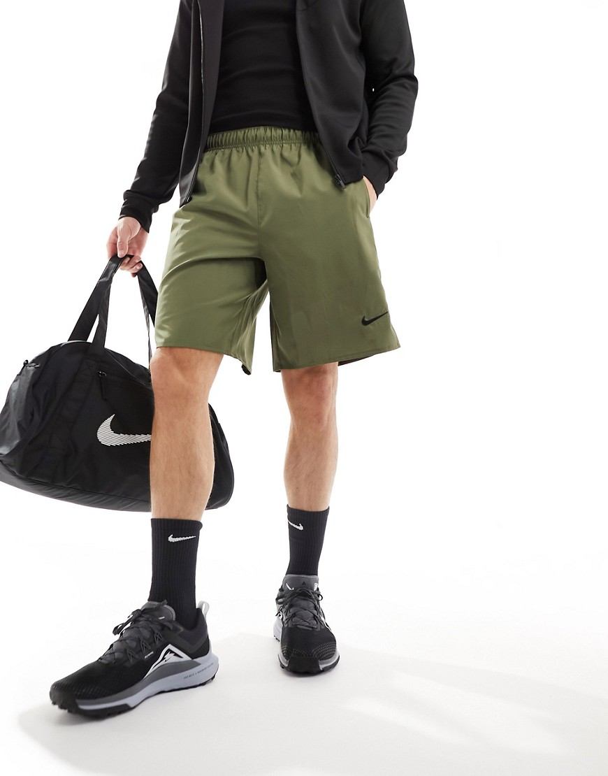 Nike Running Challenger 9inch short in khaki-Green
