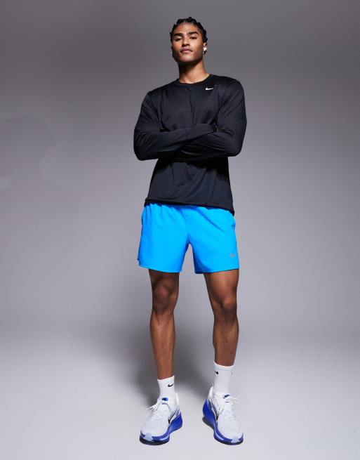 Nike Running Challenger Dri-FIT 5 inch shorts in blue, 2 of 5