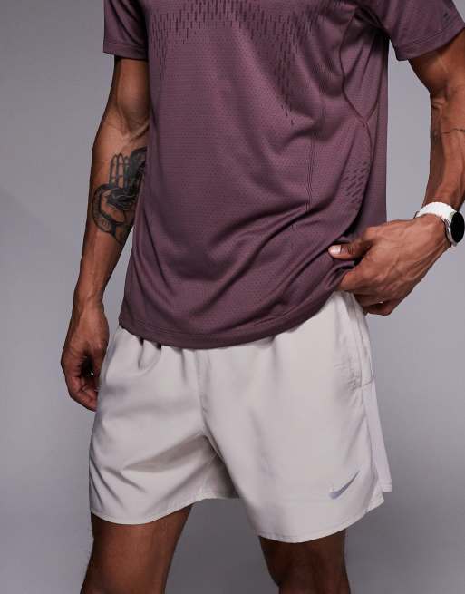 Nike Running Challenger Dri-FIT 5 inch shorts in light grey, 3 of 5