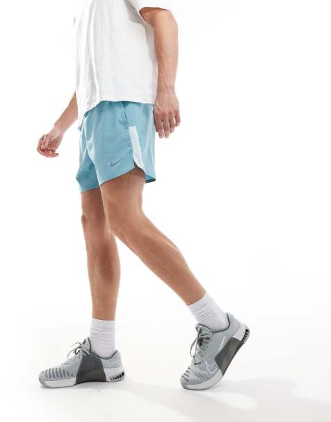 Nike Running - Challenger Dri-FIT - 5-tommer-shorts i lyseblå - view 1