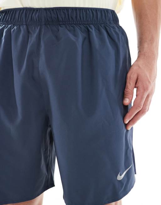Nike Running Challenger Dri-FIT 7 inch shorts in dark blue, 4 of 5