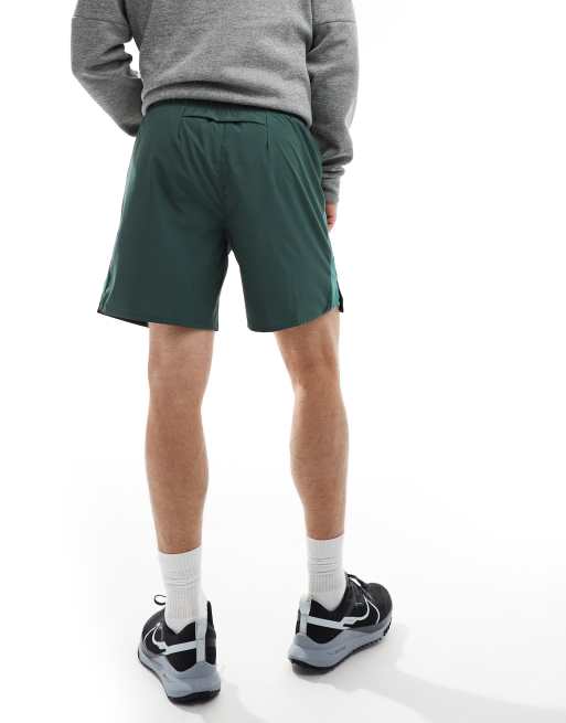 Nike Running - Challenger Dri-FIT - 7-tommer-shorts i mørkegrøn, 2 af 5