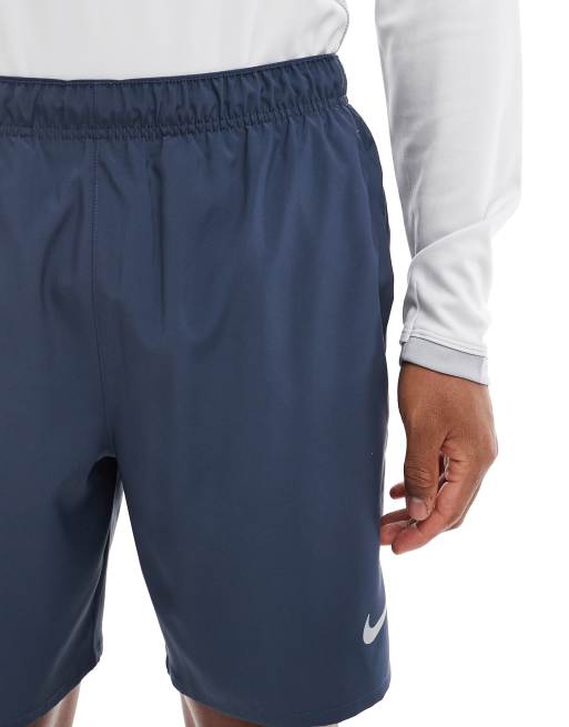 Nike Running – Challenger Dri-FIT – Granatowe szorty 2 w 1 o długości 7 cali, 3 z 5