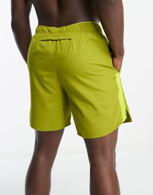 Nike Running – Challenger Dri-FIT – Kakifärgade 7 tums shorts, 3 av 4