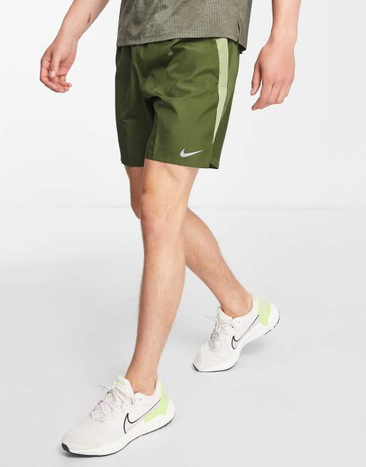 Nike Running - Challenger Dri-FIT - Kakigrønne 7-tommer-shorts