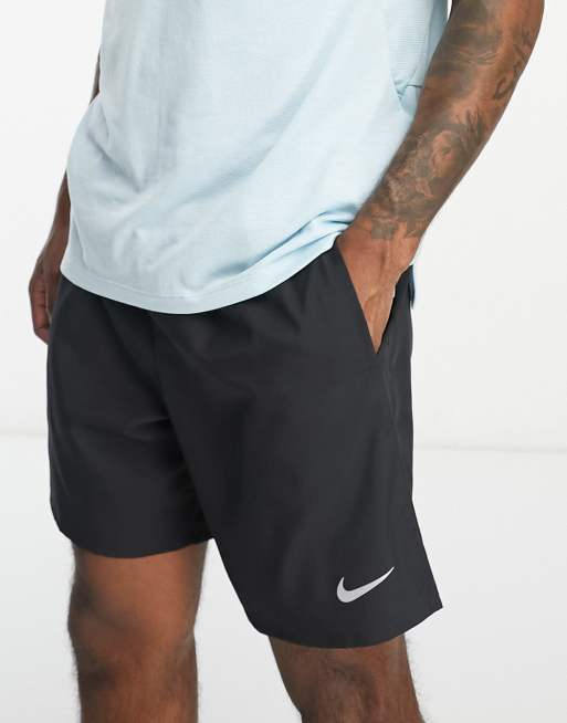 Nike Running Challenger Dri FIT Pantaloncini neri da 7