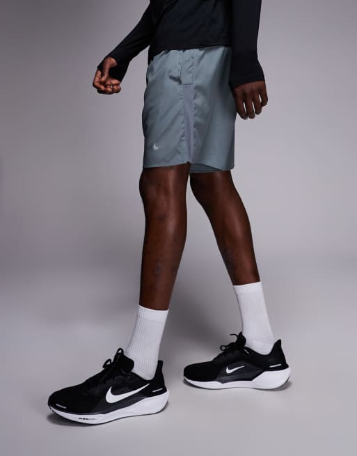 Nike Running – Challenger Dri-FIT – Szare szorty o długości 7 cali, 3 z 5