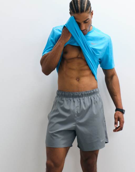 Nike Running - Challenger - Short 5 pouces en tissu Dri-FIT - Gris, 4 de 5
