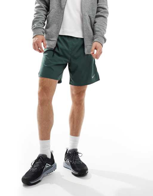 Nike Running - Challenger - Short 7 pouces en tissu Dri-FIT - Vert foncé, 4 de 5