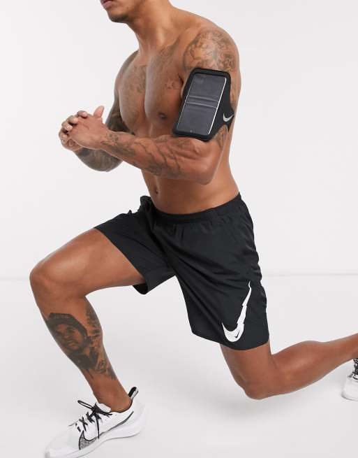 Nike Running - Challenger shorts i sort