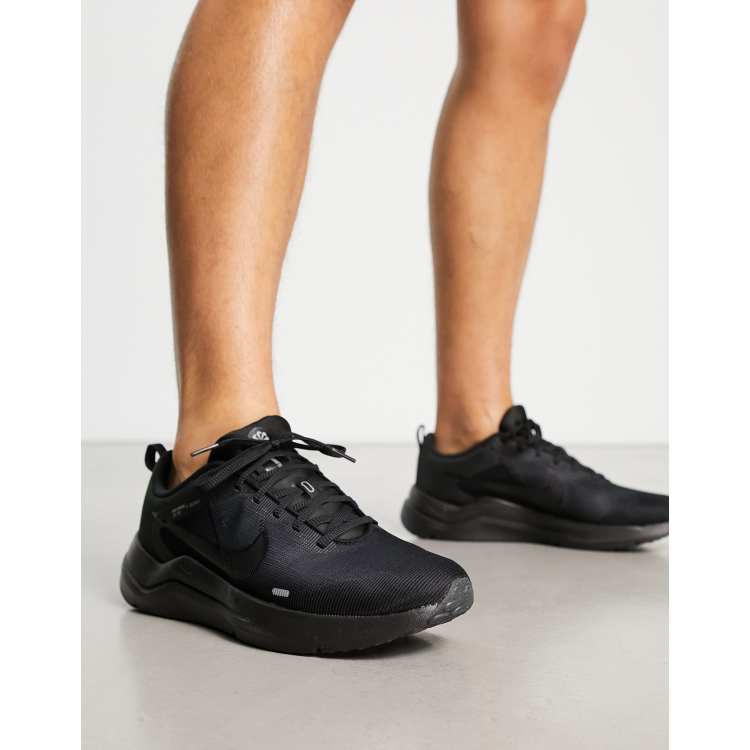 conservatief Discrepantie Kardinaal Nike Running Downshifter 12 sneakers in black | ASOS