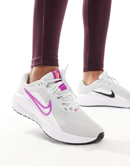 Nike Running – Downshifter 13 – Biało-fioletowe buty sportowe, 5 z 5
