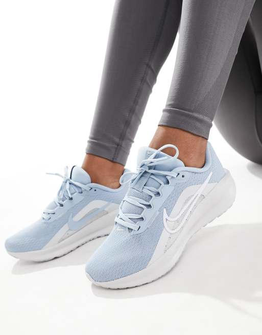 Nike Running – Downshifter 13 – Jasnoniebieskie buty sportowe