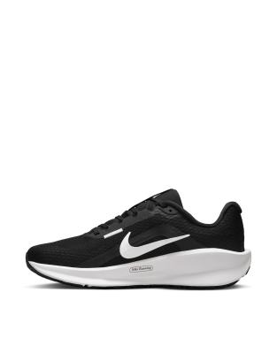 Nike Running - Downshifter 13 - Sneaker in Schwarz und Weiß