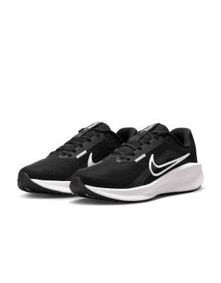 Nike Downshifter 13 Sneakers In Black And White