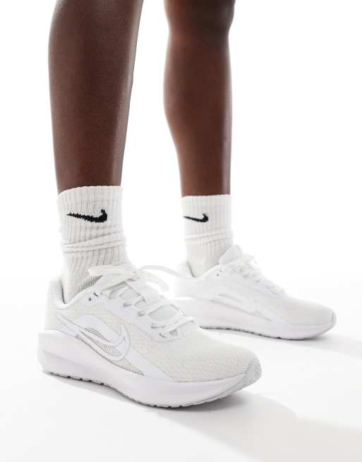 Nike Running Downshifter 13 sneakers in white, 4 of 5