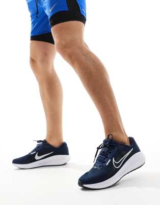 Nike Running Nike Running Downshifter 13 trainers in navy