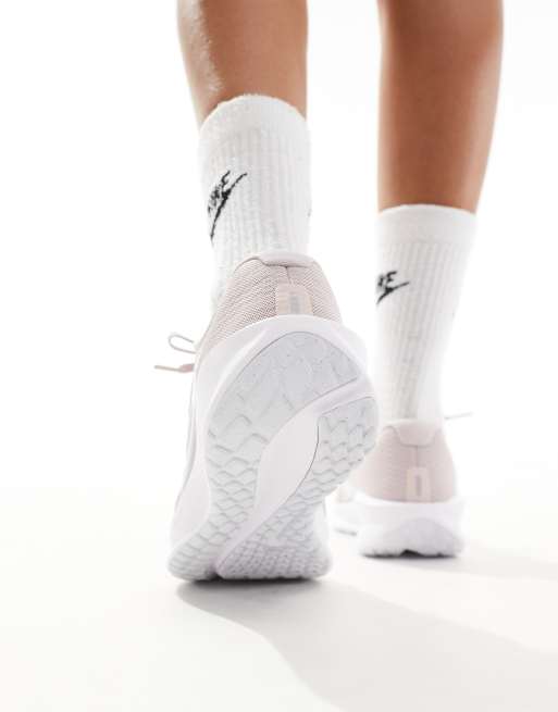 Nike women's white and pink trainers online