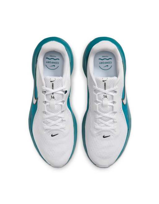 Nike Running Downshifter 14 Road Running Trainers in White, 4 of 4