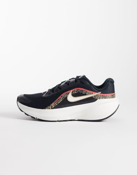Nike Running Downshifter 14 - zapatillas de deporte negras con estampado animal - view 1