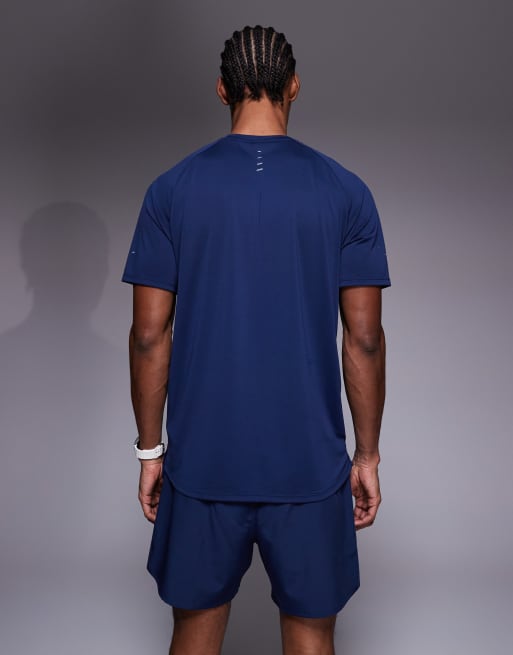 Nike Running Dri-FIT ADV t-shirt in navy , 4 of 5