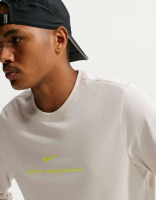 Nike Running Dri-FIT AeroSwift Connected camiseta de manga larga en gris, 3 de 4