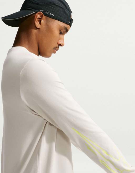 Nike Running Dri-FIT AeroSwift Connected maglietta a maniche lunghe grigia, 2 di 4