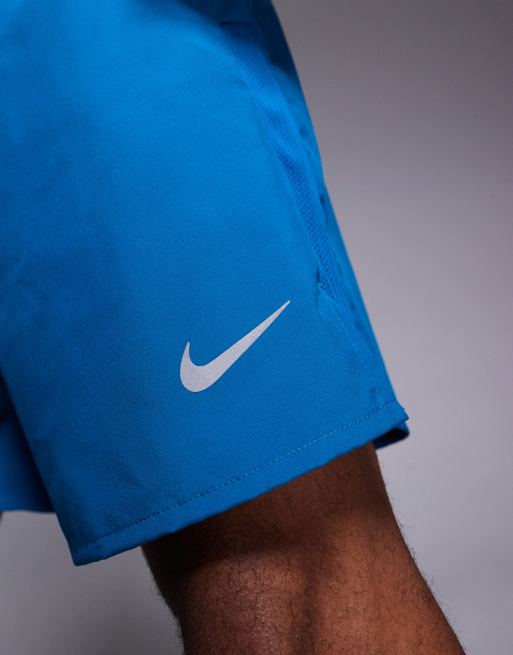 Nike Running Dri-FIT Challenger 7 inch shorts in blue, 2 of 5