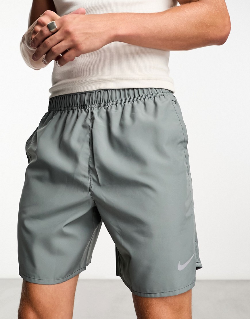 Nike Dri-fit Challenger 7ul Shorts In Gray