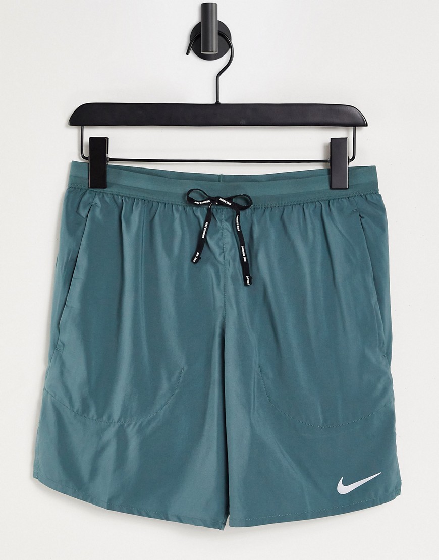 Nike Running Dri-FIT Flex Stride 7 inch shorts in blue-Blues