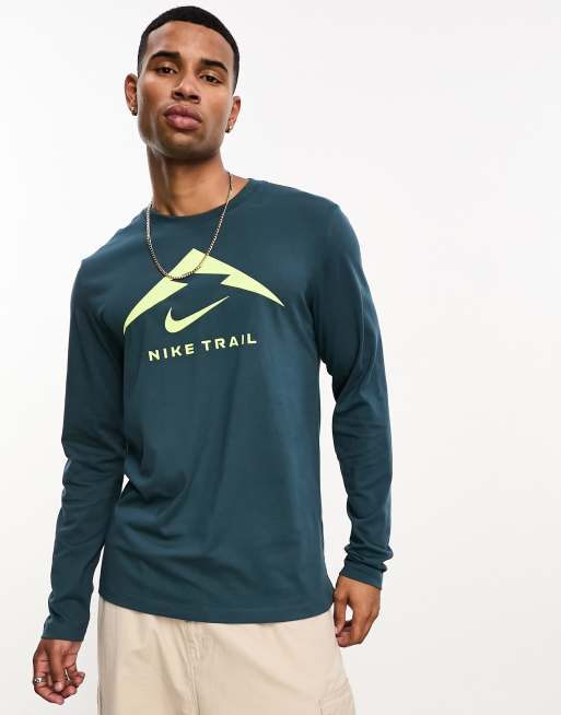 Green nike deals long sleeve shirt