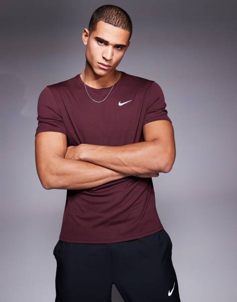 Nike Running Miler Dri-FIT t-shirt in burgundy