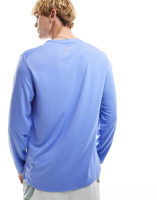 Nike Running Dri-FIT miler logo long sleeve in blue, 3 of 4