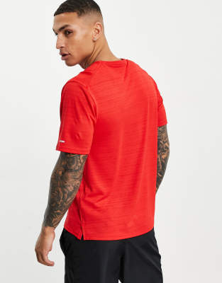 Nike Miler t-shirt 2.0 Red | TheTechClub.