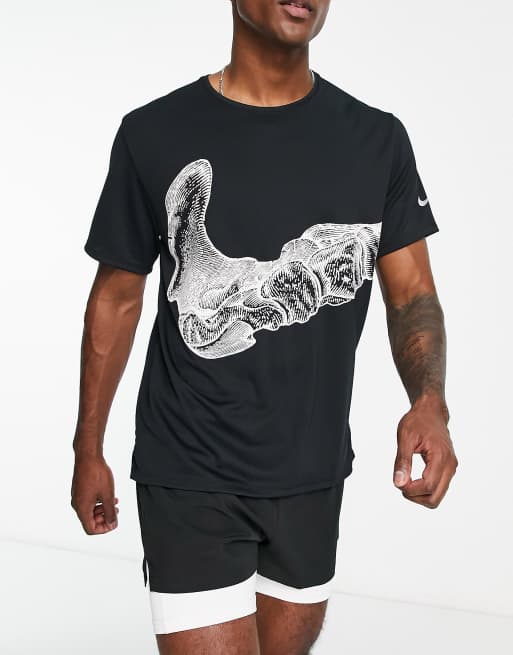 Tee shirt 2024 nike running