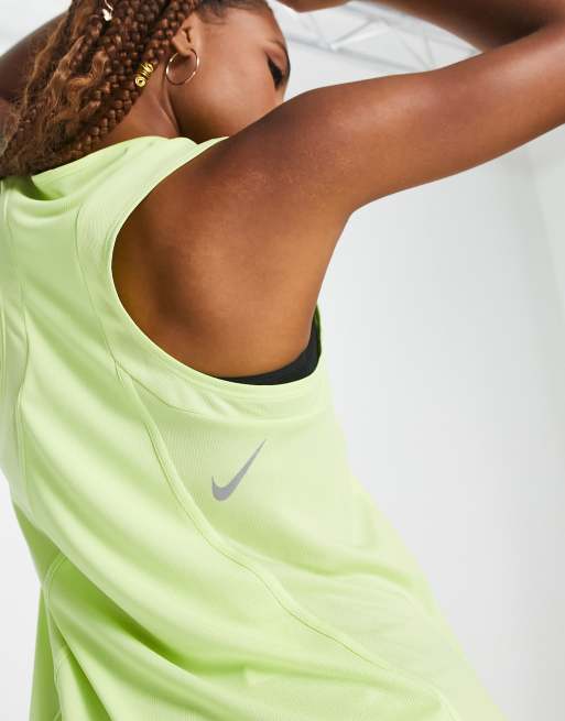 Nike tailwind running on sale tank