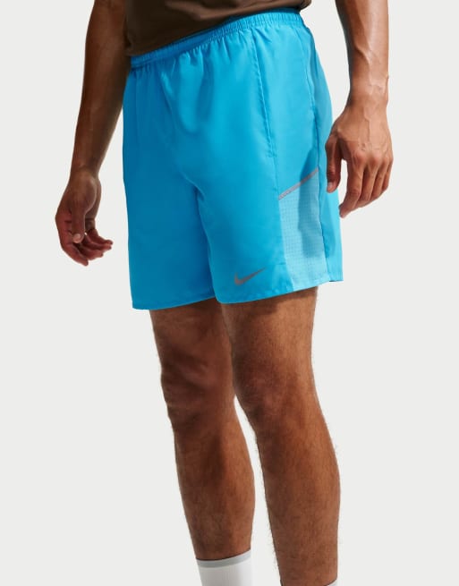 Nike Running Dri-FIT short de running 7 pouces avec slip intégré bleu, 2 de 4