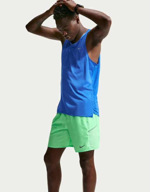 Nike Running Dri-FIT short de running doublé d’un slip, 18 cm environ, vert, 4 de 4