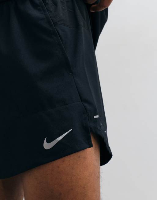 Nike Running Dri-FIT Stride 2-in-1 shorts in black, 4 of 5