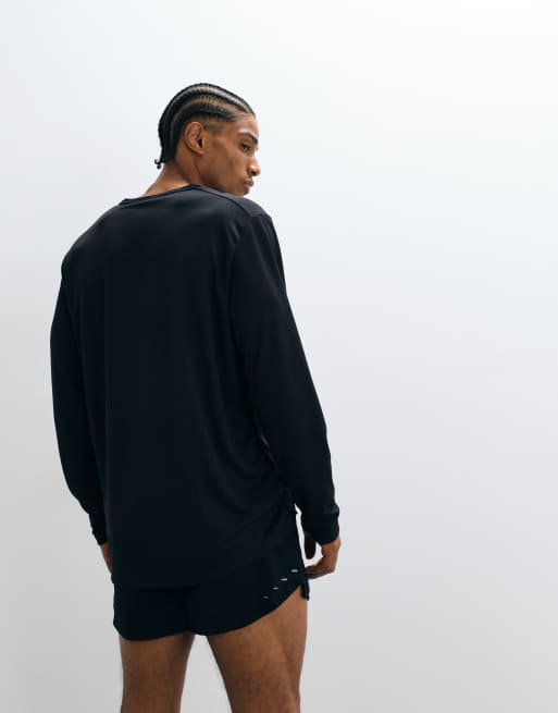 Nike Running Dri-FIT Stride 2-in-1 shorts in black, 5 of 5