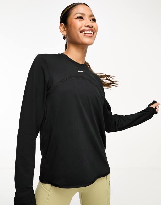 Black long sleeve running sales shirt