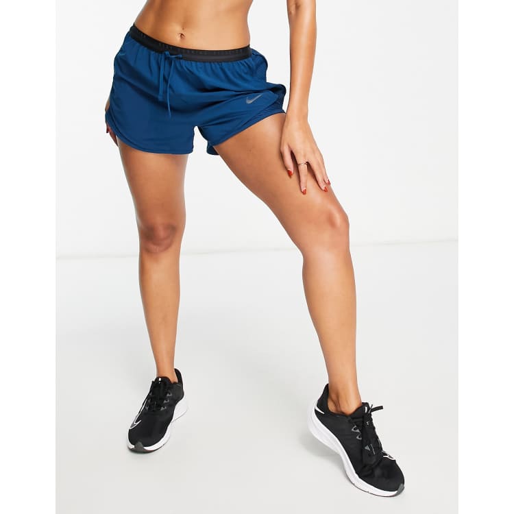 Nike elevate store women's running shorts