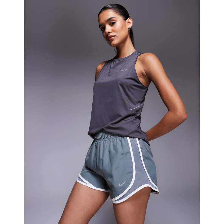 208032118-1-grey?$n_750w$&wid=