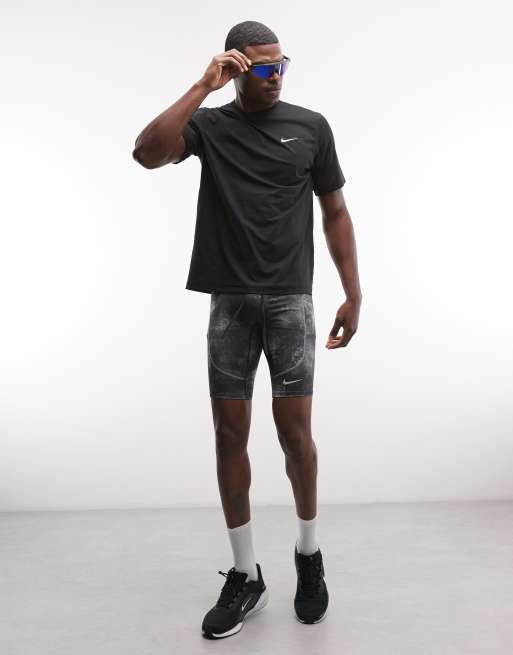 Nike Running Dri-Fit tight shorts in gray print, 2 of 5