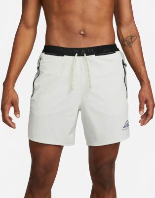 Dri-FIT Train 5inch shorts in gray