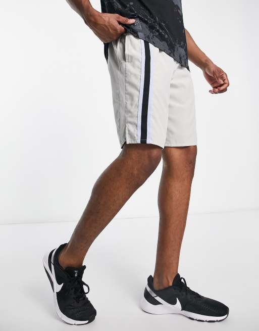 Nike 9 inch challenger sales shorts