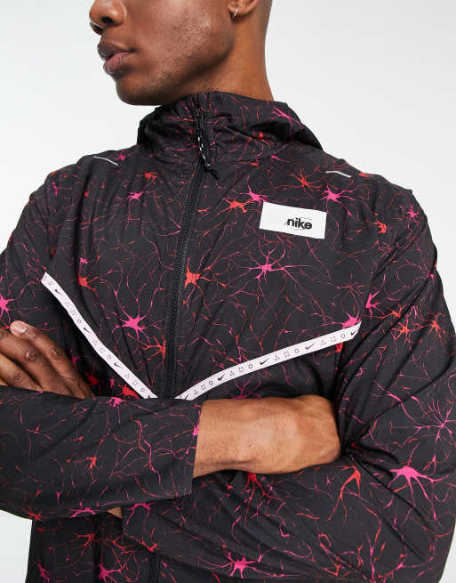 【美品】Nike Repel UV D.Y.E ウィンドブレーカー　ブラック　S Nike Running DYE Repel UV windbreaker printed jacket in black | ASOS